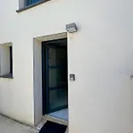 Pop-art Proche Autoroute, Plages Et Attractions, Wifi - Tv, Deco Stylee, Calme דירה Bessan