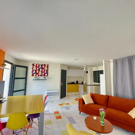 Pop-art Proche Autoroute, Plages Et Attractions, Wifi - Tv, Déco Stylée, Calme Appartement *