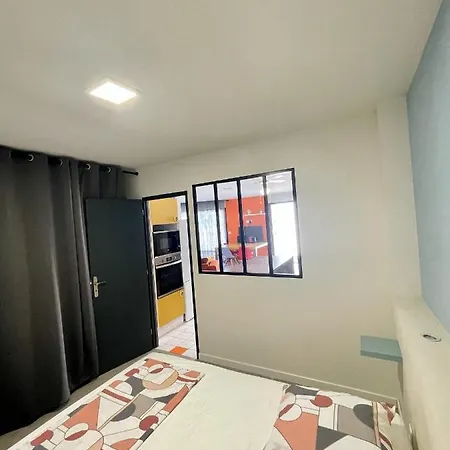 Pop-art Proche Autoroute, Plages Et Attractions, Wifi - Tv, Deco Stylee, Calme Apartment