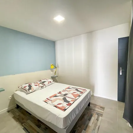 Apartment Pop-art Proche Autoroute, Plages Et Attractions, Wifi - Tv, Deco Stylee, Calme Bessan