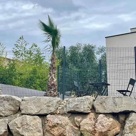 Pop-art Proche Autoroute, Plages Et Attractions, Wifi - Tv, Déco Stylée, Calme Bessan