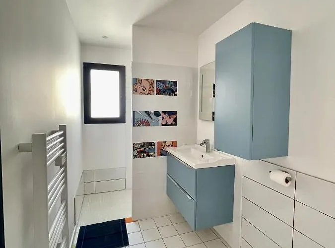 Pop-art Proche Autoroute, Plages Et Attractions, Wifi - Tv, Deco Stylee, Calme * Bessan