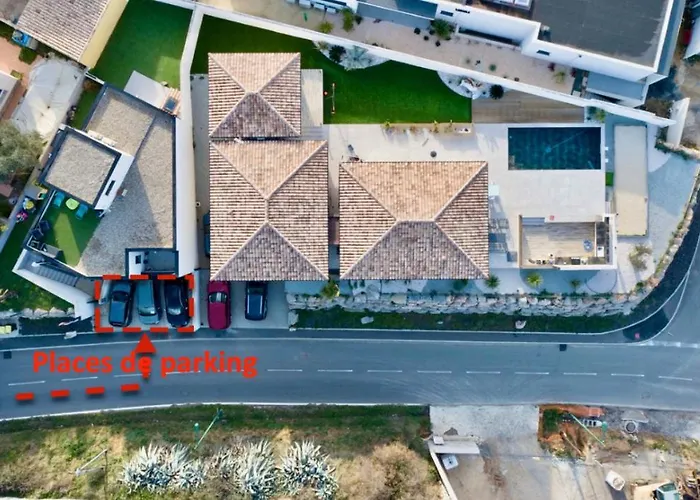 Pop-art Proche Autoroute, Plages Et Attractions, Wifi - Tv, Deco Stylee, Calme Apartment Bessan